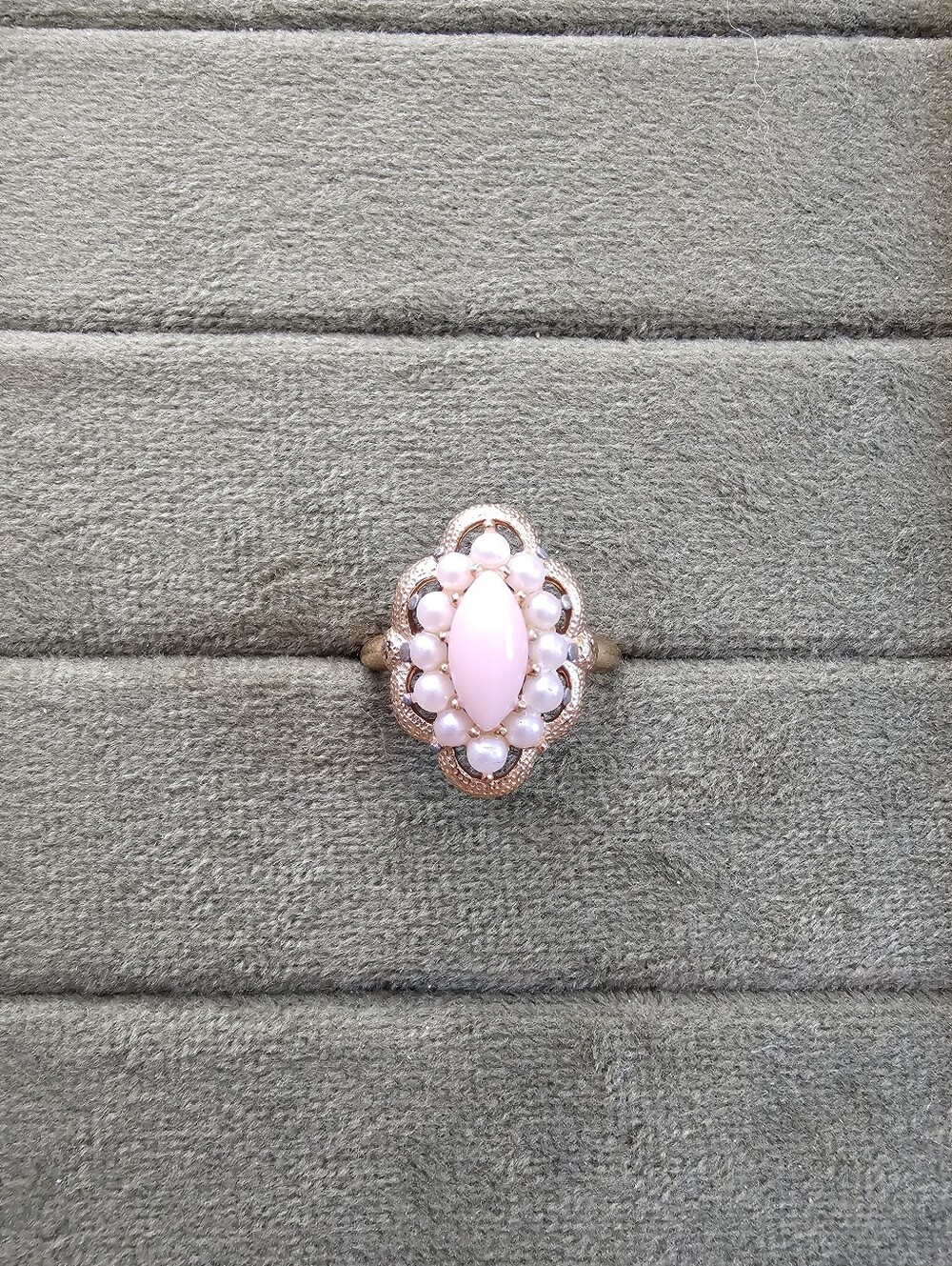 Vintage Avon Ring Size 4/5